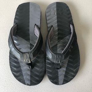 Under Amour flip flops